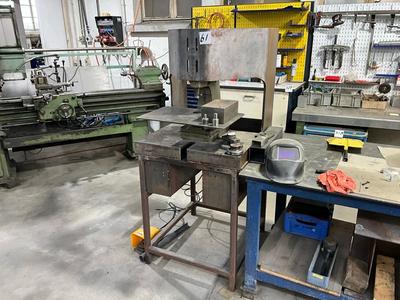 Overview picture of Gressel KP3 C-frame press machine